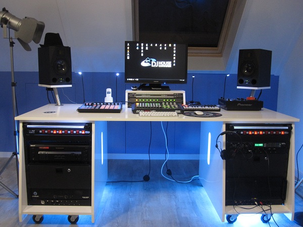 DJ House Container DIY Studio Console